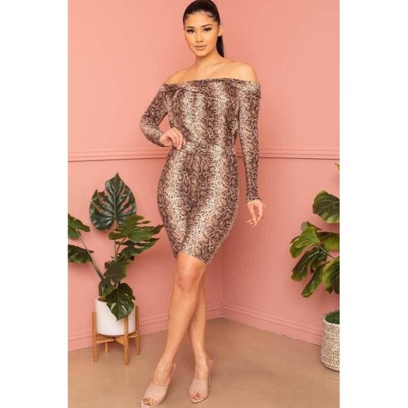 Throw It On Romper - Picture 5 of 5